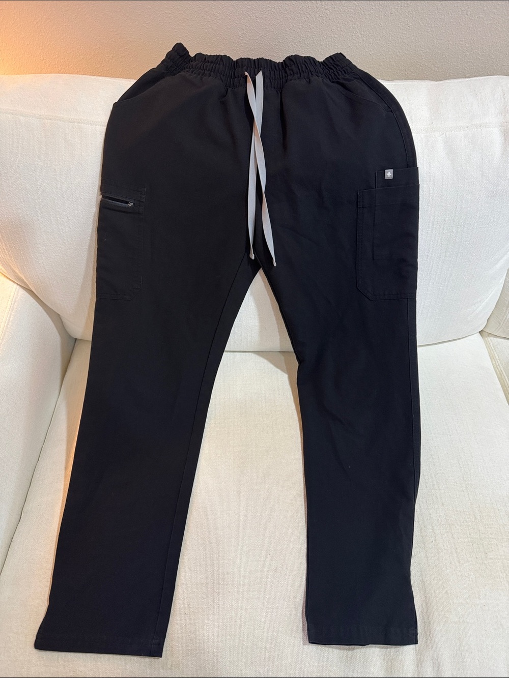Women’s Small Black Figs Technical Collection Scrub Bottoms